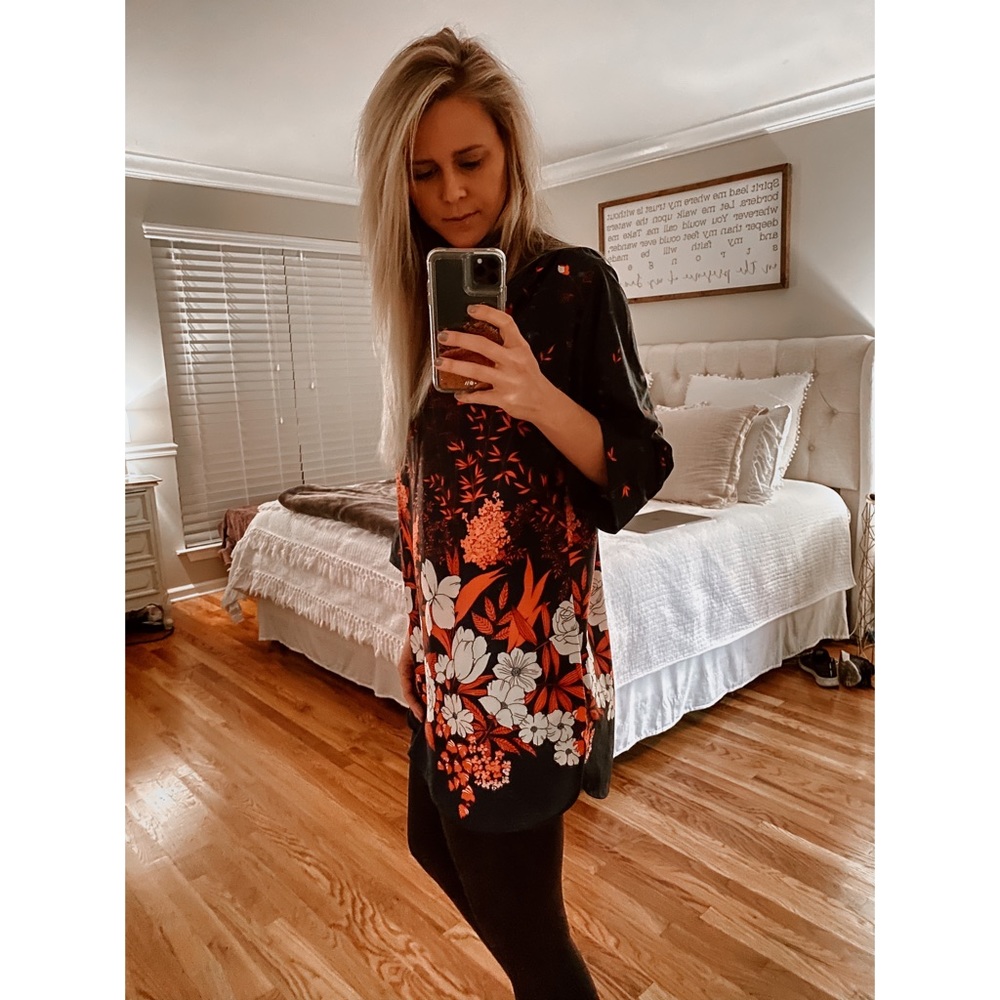 Aimeé of California Navy, Red & White Floral Tunic